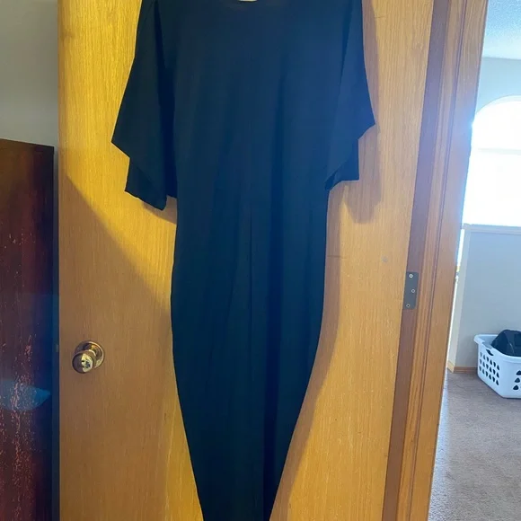 LBD. - Picture 3 of 6